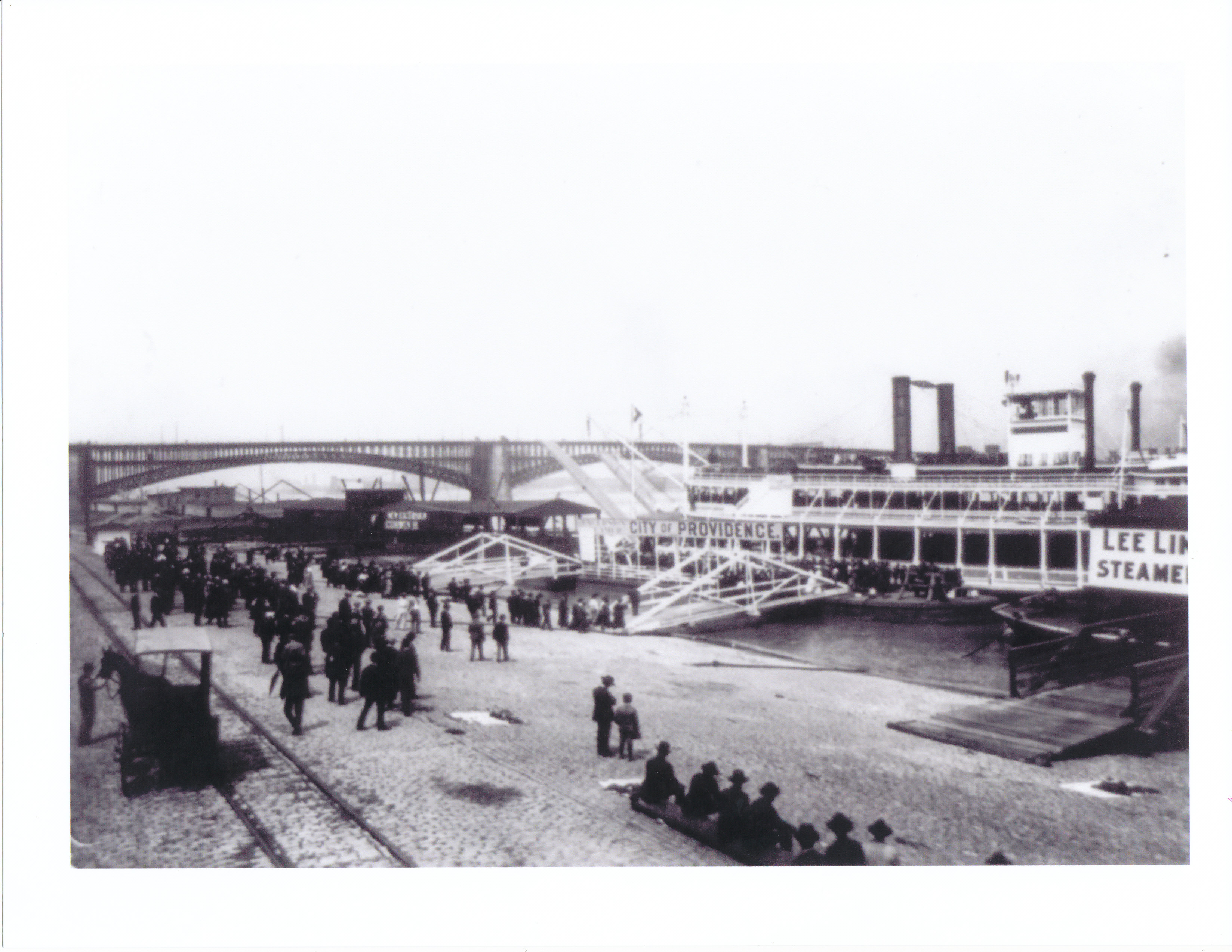 St. Louis Missouri water front view | Lee Line Steamers | Riverboat History